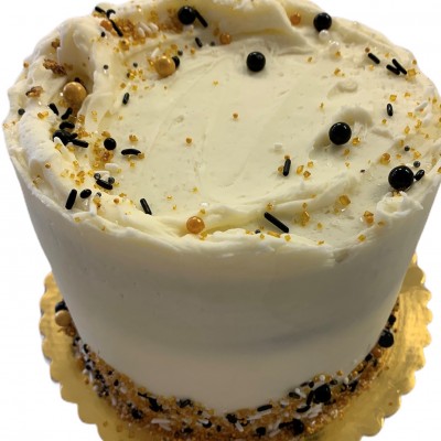 Celebration Cake 6" Double Layer serves 12- 15