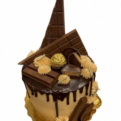 Chocolate PB Drip Cake 6' double layer serves 12-15